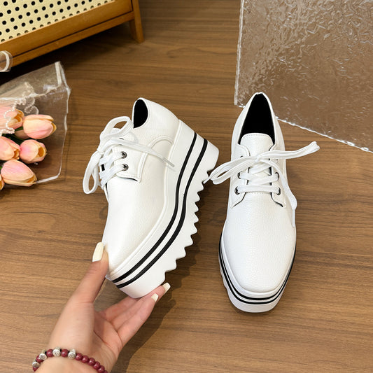 British Style Brogue Lace-up Square Toe Platform Pumps